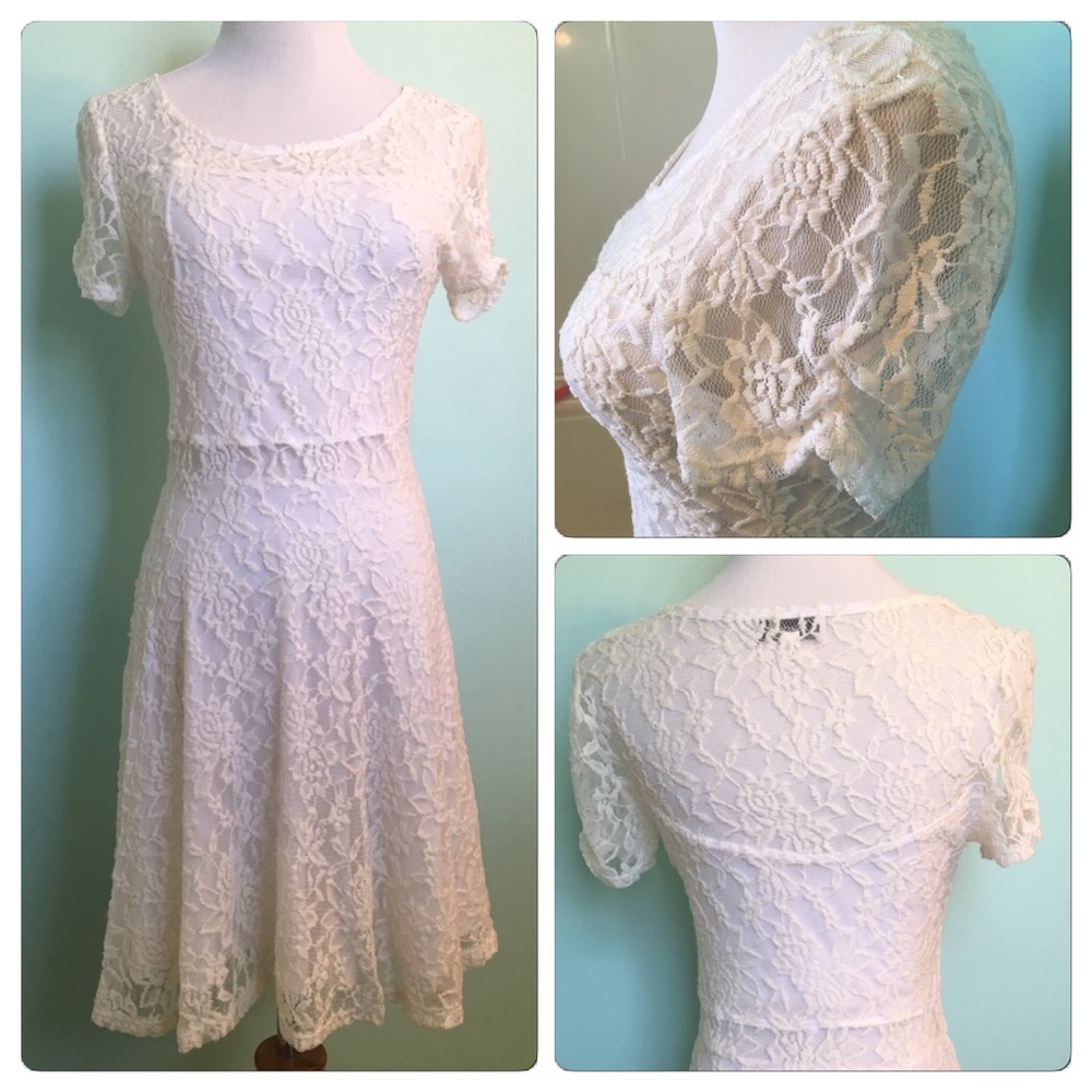 🕊 WHITE LACE DRESS WITH UNDERLINING